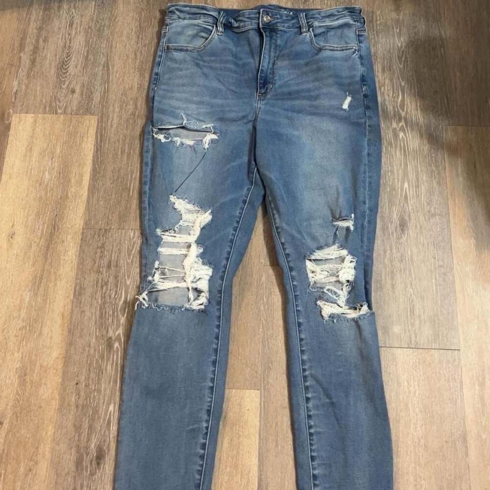 American Eagle Distressed Skinny Jeans Size 18 Long